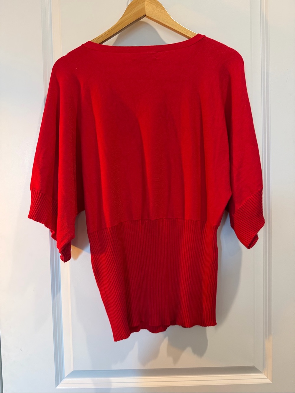 Cable & Gauge Sweater XL Red Dolman Sleeve Button Shoulder Rayon Nylon Knit Top - Picture 2 of 6
